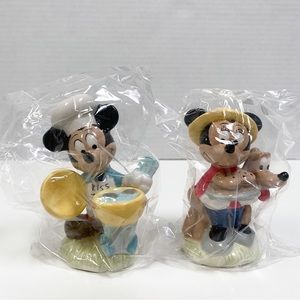 NEW Disney Direct Mickey and Minnie Mouse urban salt and pepper shakers
